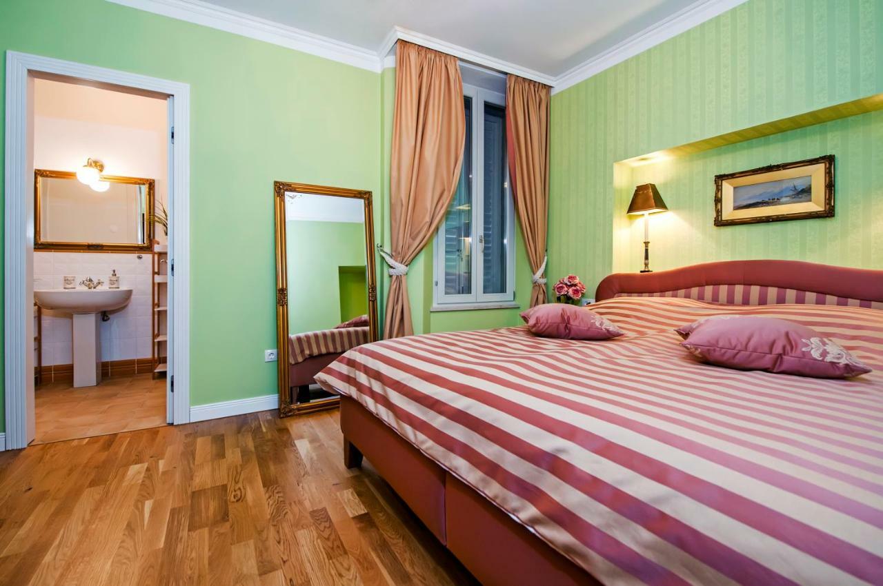 Adriatic Royal Sea View Apartment Rovinj Exterior photo